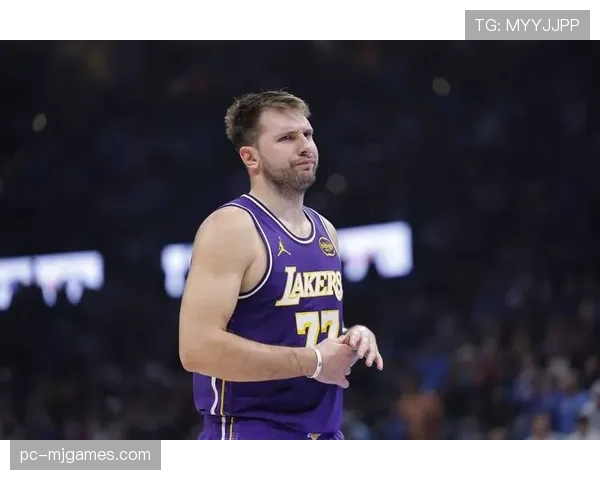 数据速递：东契奇本赛季第20次三双，场均数据接近33+9+9